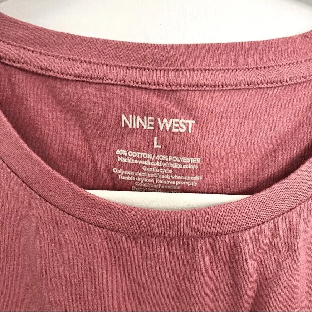 Nine West Women’s Graphic Crewneck Tee ‘ Mom Game Strong ‘ Rose Color Size Large
